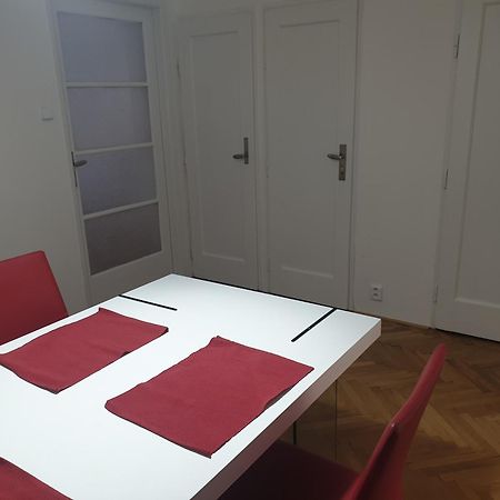 Newly Refurbished Central Prague Luaran gambar